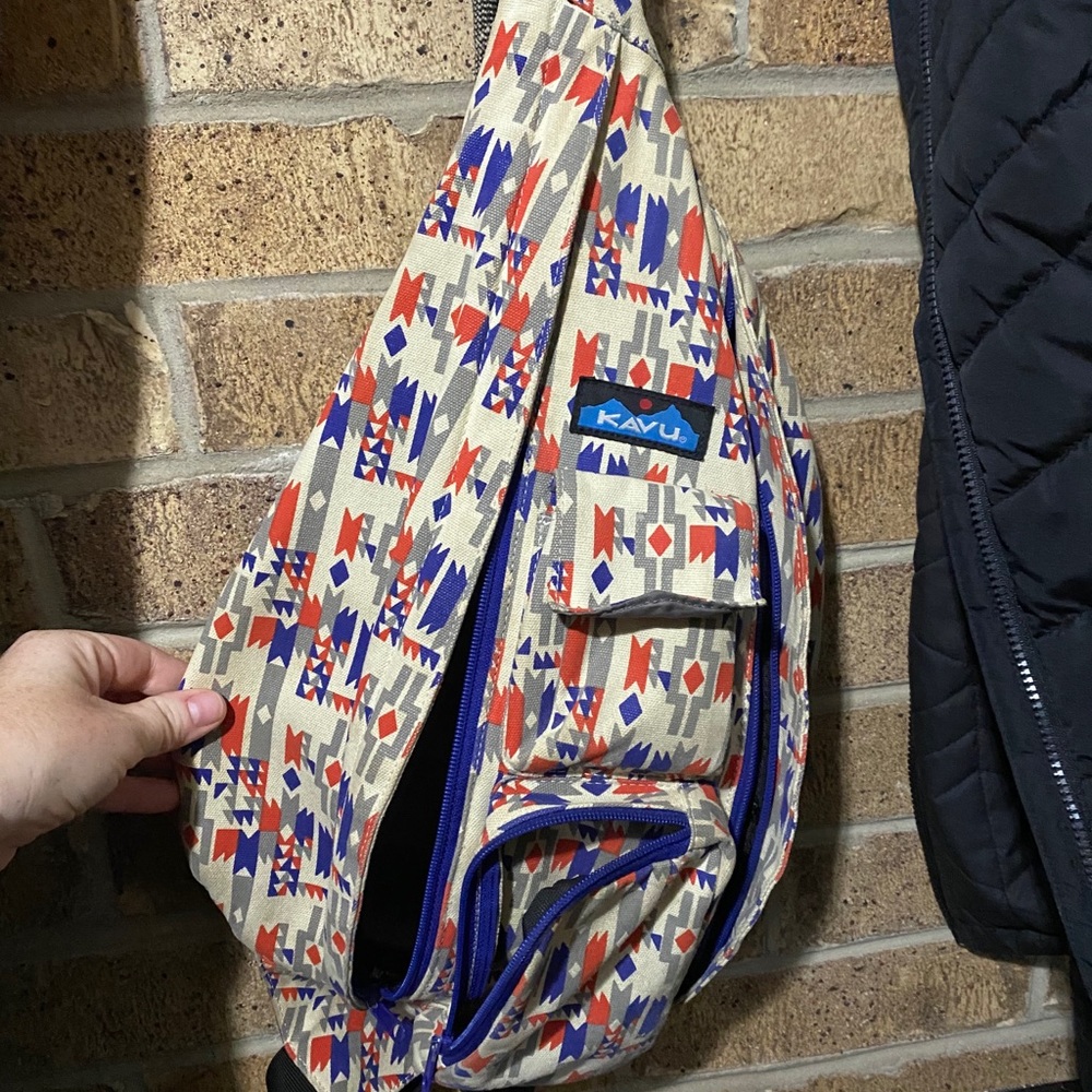 KAVU